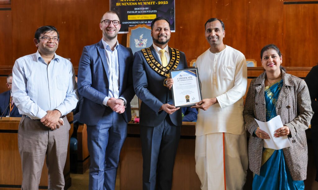 Mayor Honors Devotees with Appreciation Certificate